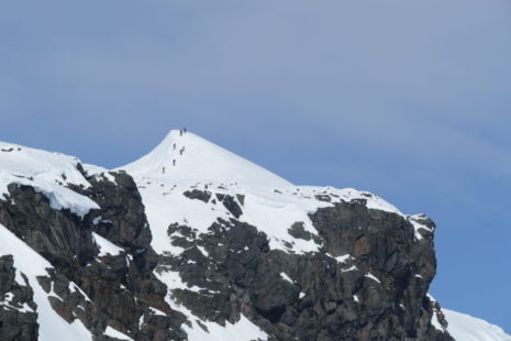 Der südliche Gipfel, aus Eis und Schnee