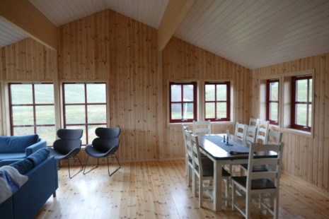 EFA78F40-ED8B-4EB5-82BB-523B7923E007