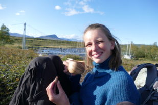 F7A4C181-E295-46A0-985F-947176150440